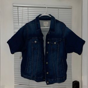 Short sleeve jean jacket